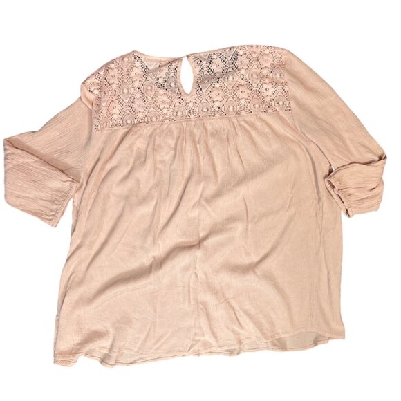 (6 for $25) Liz Lange‎ Maternity Lace Inset Peasant Blouse in Blush Pink - Picture 3 of 4